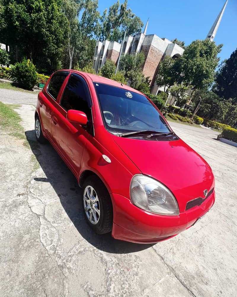 Vitz Toyota 1999/ 2013 1