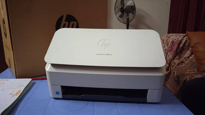 HP Scanjet Pro 3000 s3 sheet feed scanner 0