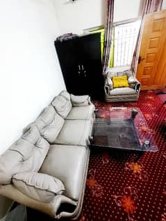 5 Seater Leather Sofa set and Table Set