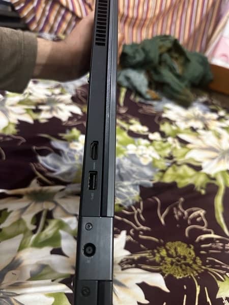 Dell Precision 3530 Laptop 4