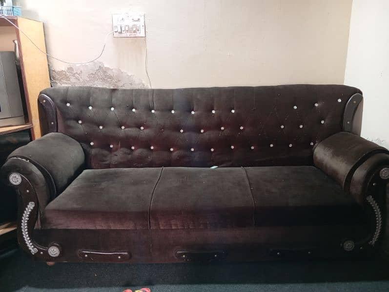 Sofa set condition achi h serious buyer contact kry 1