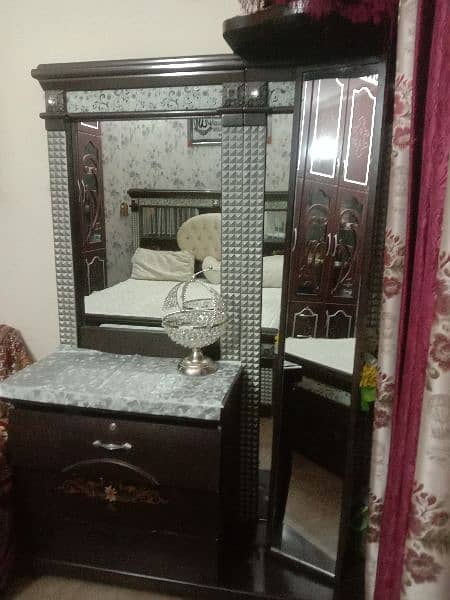 bed set for sale contact on 03069229939 4