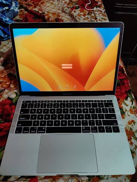 MacBook pro 2017, 13 inches, Core i5 3