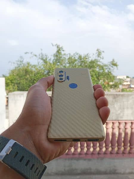 Motorola edge plus 5G 1