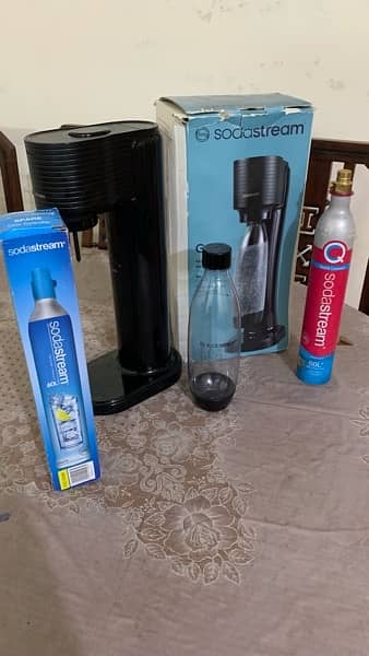 soda stream [ soda maker ] with two CO2 cylinders 0