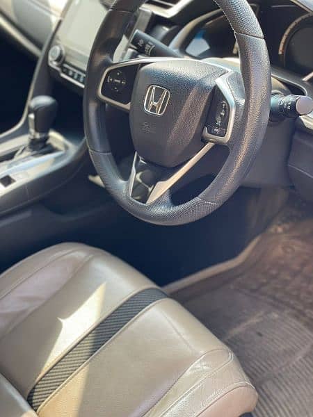 Honda Civic X i-vtec Oriel 2018 UG 14