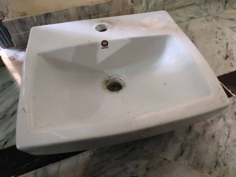 Wash basin for sale (1.5ft*1.3ft) 1