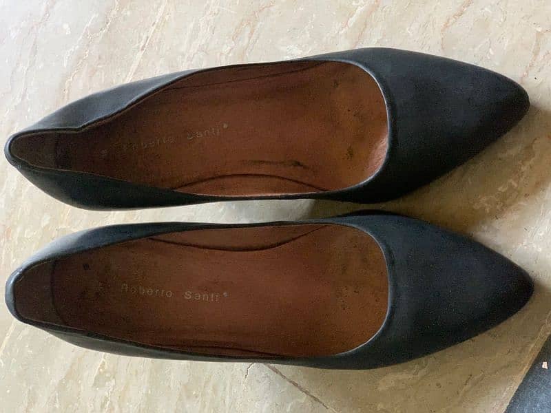 Black pumps original Branded leather stuff in excellent condition 5