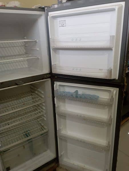 Haier Refrigerator HRF-380 2