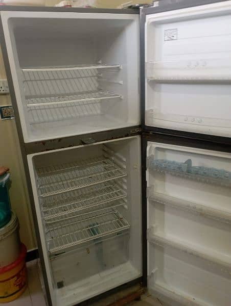 Haier Refrigerator HRF-380 5