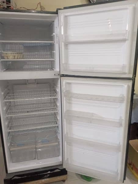 Haier Refrigerator HRF-380 6