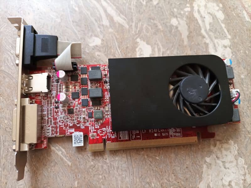 amd Radeon 7700 2 gb DDR5 128 bit 0