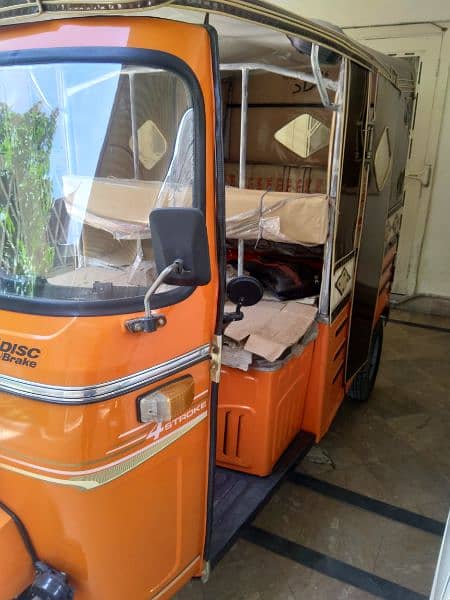 Rickshaw Deluxe XL 200 CC 3