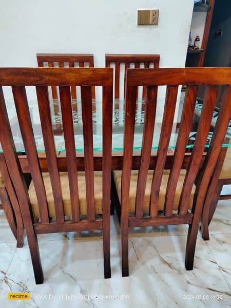 Dining table with 6 chairs are selling 2