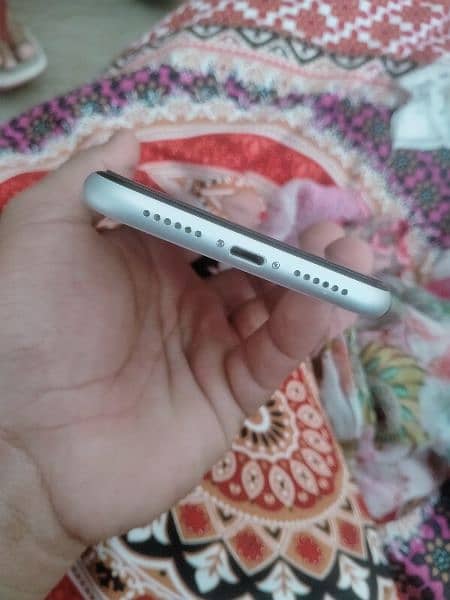 iphone XR new condition battry health 78 4