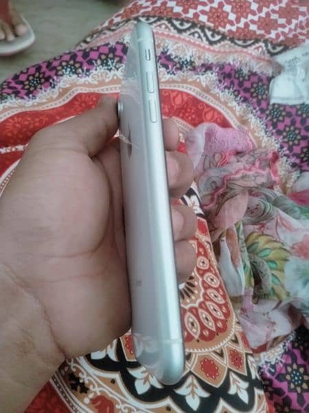 iphone XR new condition battry health 78 5