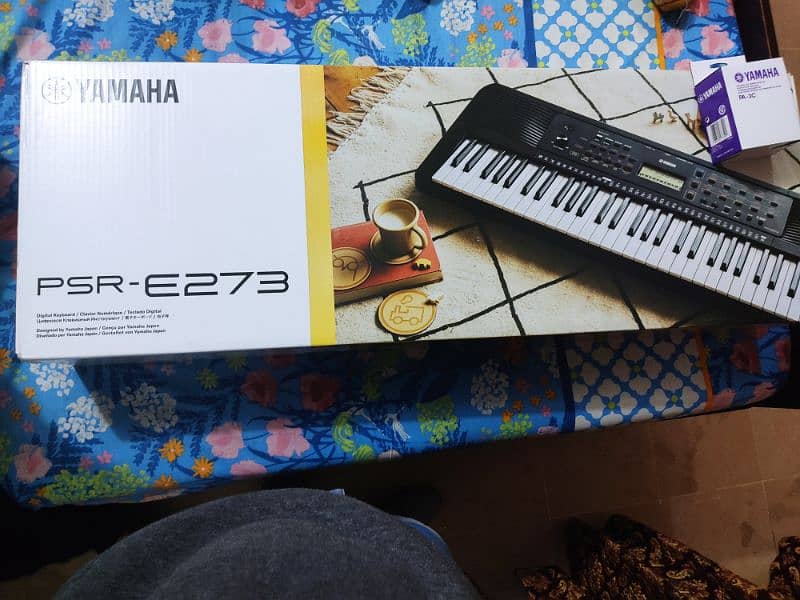 Yamaha PSR E273 0