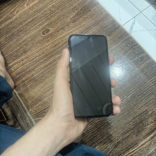 iphone x 64gb 10/10 03085570544 only whatsapp 3