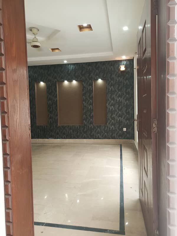10 Marla Full House For Sale In Sector C Bahria Town, Lahore 3