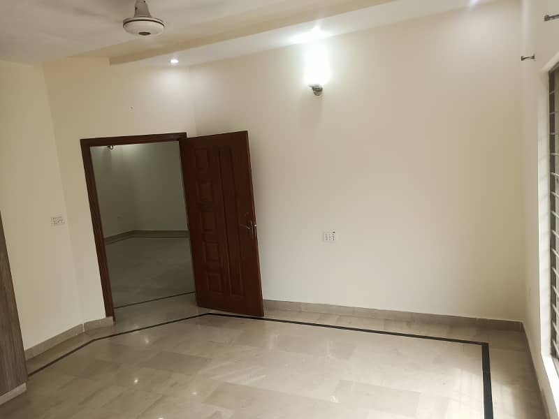 10 Marla Full House For Sale In Sector C Bahria Town, Lahore 30
