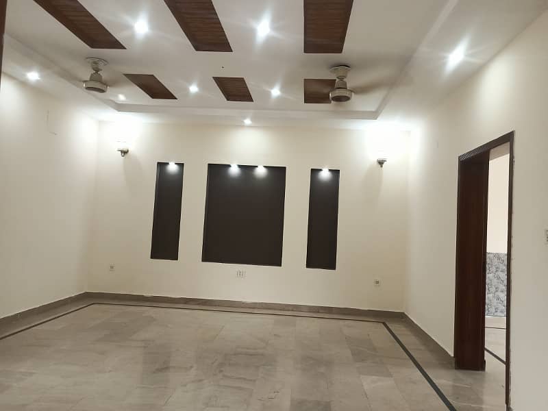 10 Marla Full House For Sale In Sector C Bahria Town, Lahore 39