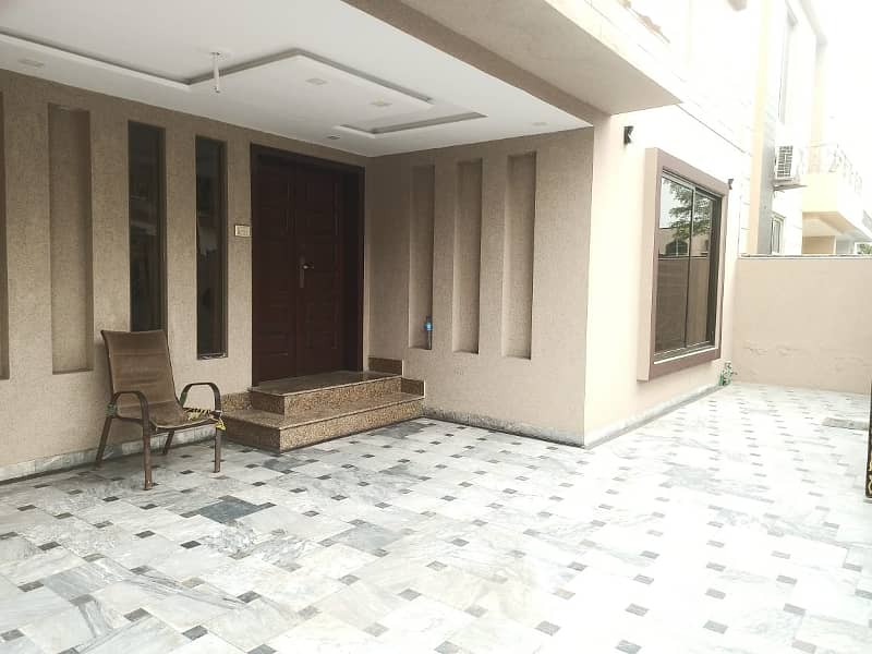 10 Marla House For Sale Sector B IN Bahria Town Lahore 1