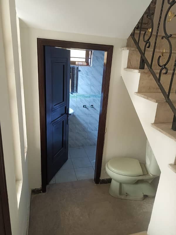 10 Marla House For Sale Sector B IN Bahria Town Lahore 30