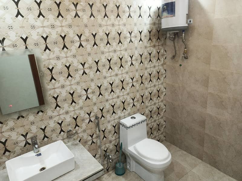 Studio Apartment For Rent In Sector D Bahria Town,Lahore 4