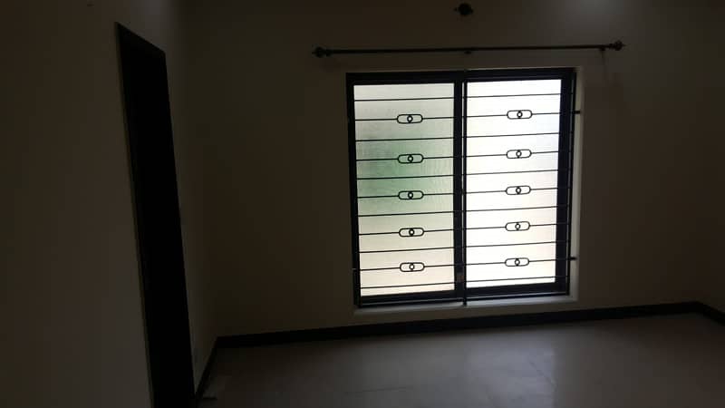 10 Marla Upper Portion For Rent In Sector C Bahria Town,Lahore 7