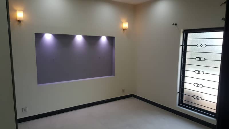 10 Marla Upper Portion For Rent In Sector C Bahria Town,Lahore 13