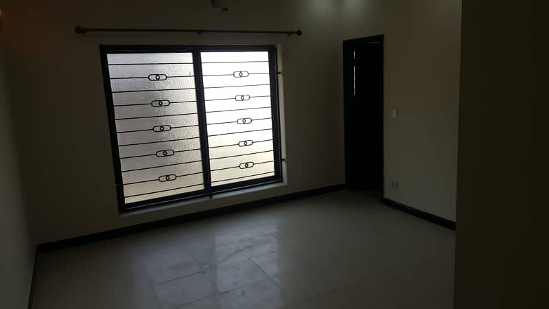 10 Marla Upper Portion For Rent In Sector C Bahria Town,Lahore 16
