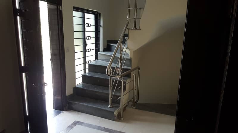 10 Marla Upper Portion For Rent In Sector C Bahria Town,Lahore 17