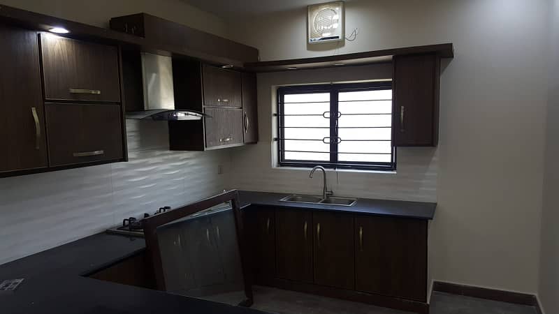 10 Marla Upper Portion For Rent In Sector C Bahria Town,Lahore 19
