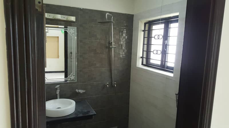 10 Marla Upper Portion For Rent In Sector C Bahria Town,Lahore 20