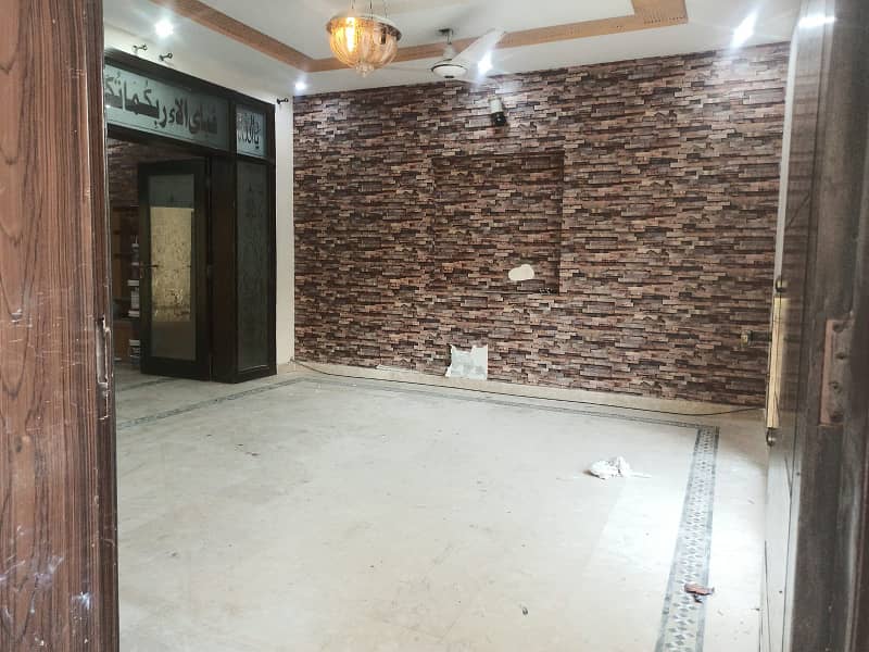 10 Marla Full House For Rent In Bahria Town, Lahore 26