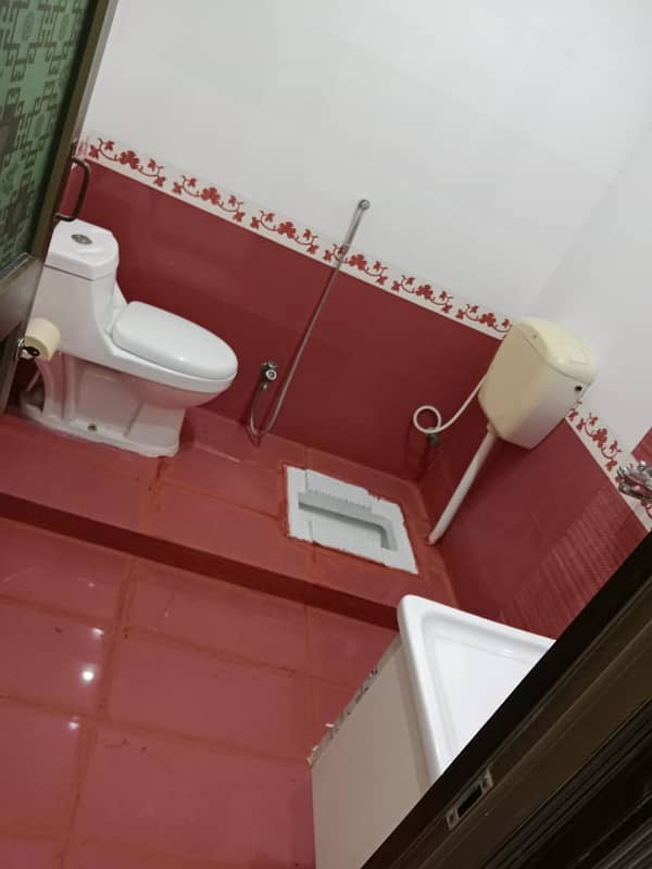 10 Marla Upper Portion For Rent In Sector C Bahria Town,Lahore 1