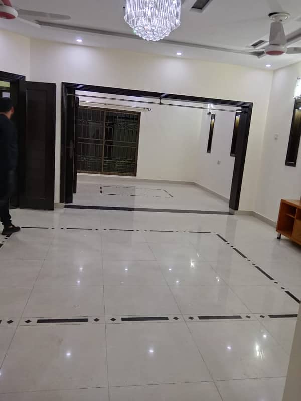 10 Marla Upper Portion For Rent In Sector C Bahria Town,Lahore 5