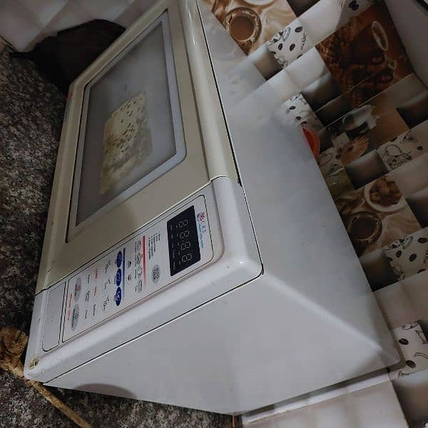 Dawlance digital Microwave Oven 3