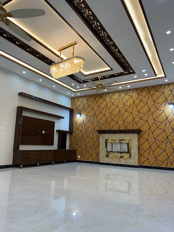 5 Marla Brand New Beautiful House For Sale In Sector D Bahria Town Lahore 1