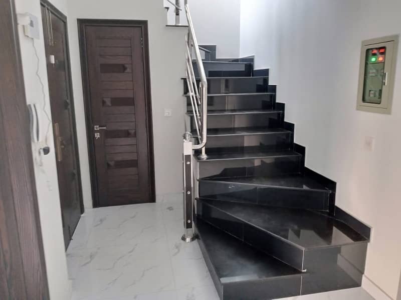 5 Marla Brand New Beautiful House For Sale In Sector D Bahria Town Lahore 4