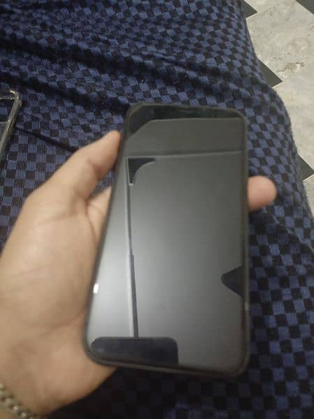 iphone 11 64 gb non pta factory 10/10 see in oucs 2