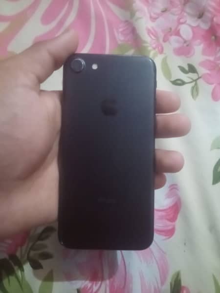 iPhone 7 128gb pta approved 1