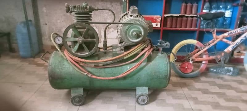 air compressor in perfect and running condition 0