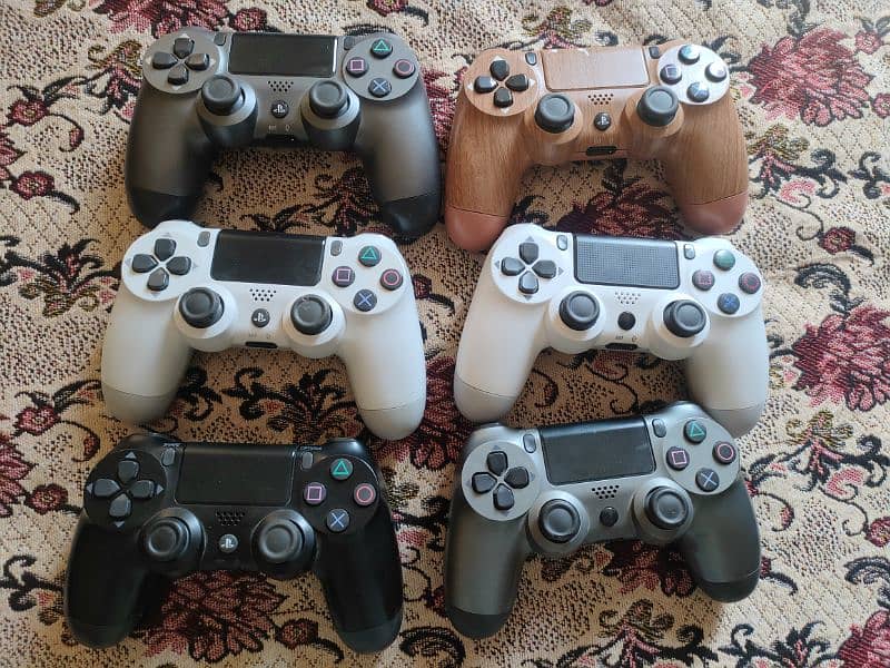 PS4 CONTROLLERS DUALSHOCK 4 0