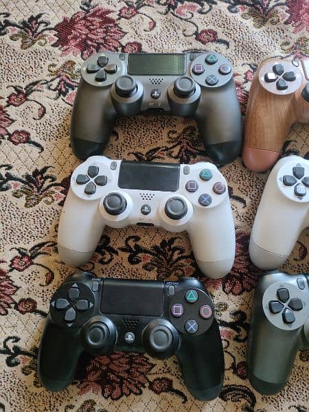 PS4 CONTROLLERS DUALSHOCK 4 1