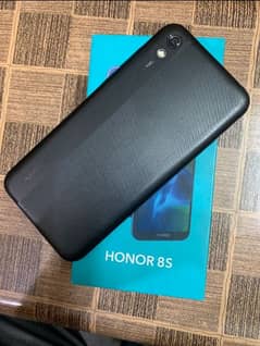 Honor 8S no open no repair with box charger genuine phone