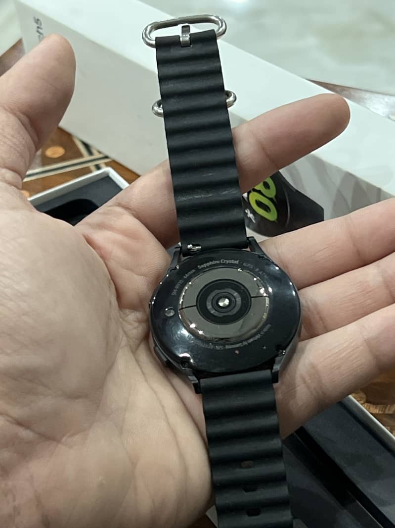 Samsung Watch 5  colour graphite 3