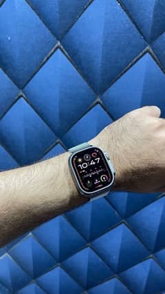 Apple Watch Ultra 2 49mm 100% Battery health