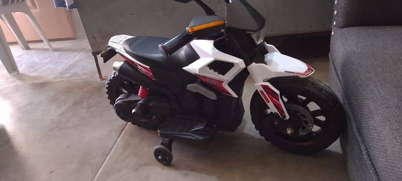 kids electric bike in Good condition 6