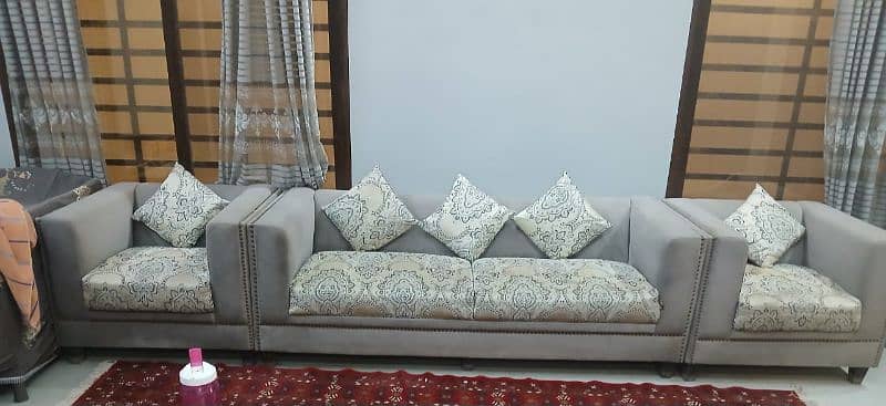 5 Seater Sofa For Sell . . . 2